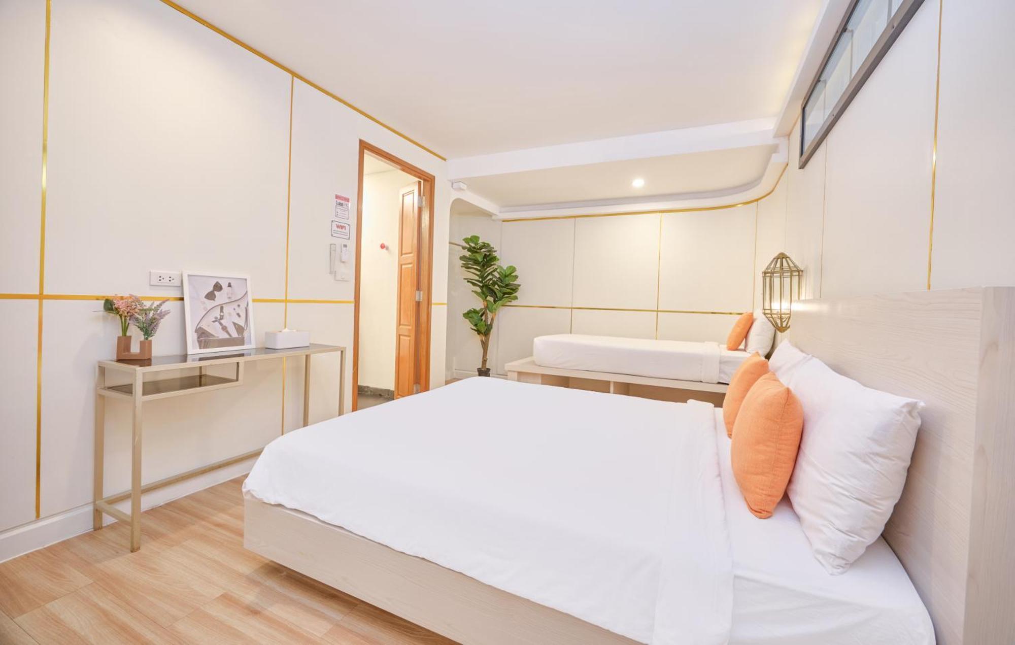 Nimit Boutique Hotel Bangkok Exterior photo